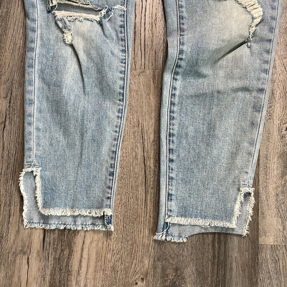 Treasure & Bond Women’s Distressed Mid Rise Skinny Boyfriend Ankle, size 27 - Picture 8 of 13